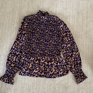 Gibson ruffle smocked cheetah print top / size XS
